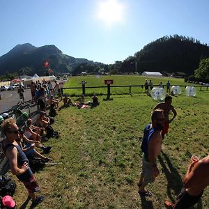 Balmers Tent Village - Hostel